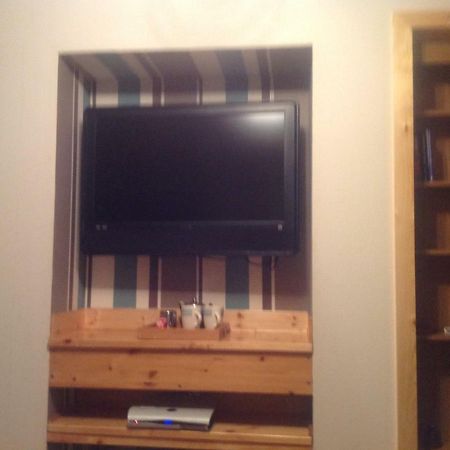 Kells Roadside Apartment Hamnavoe Bagian luar foto