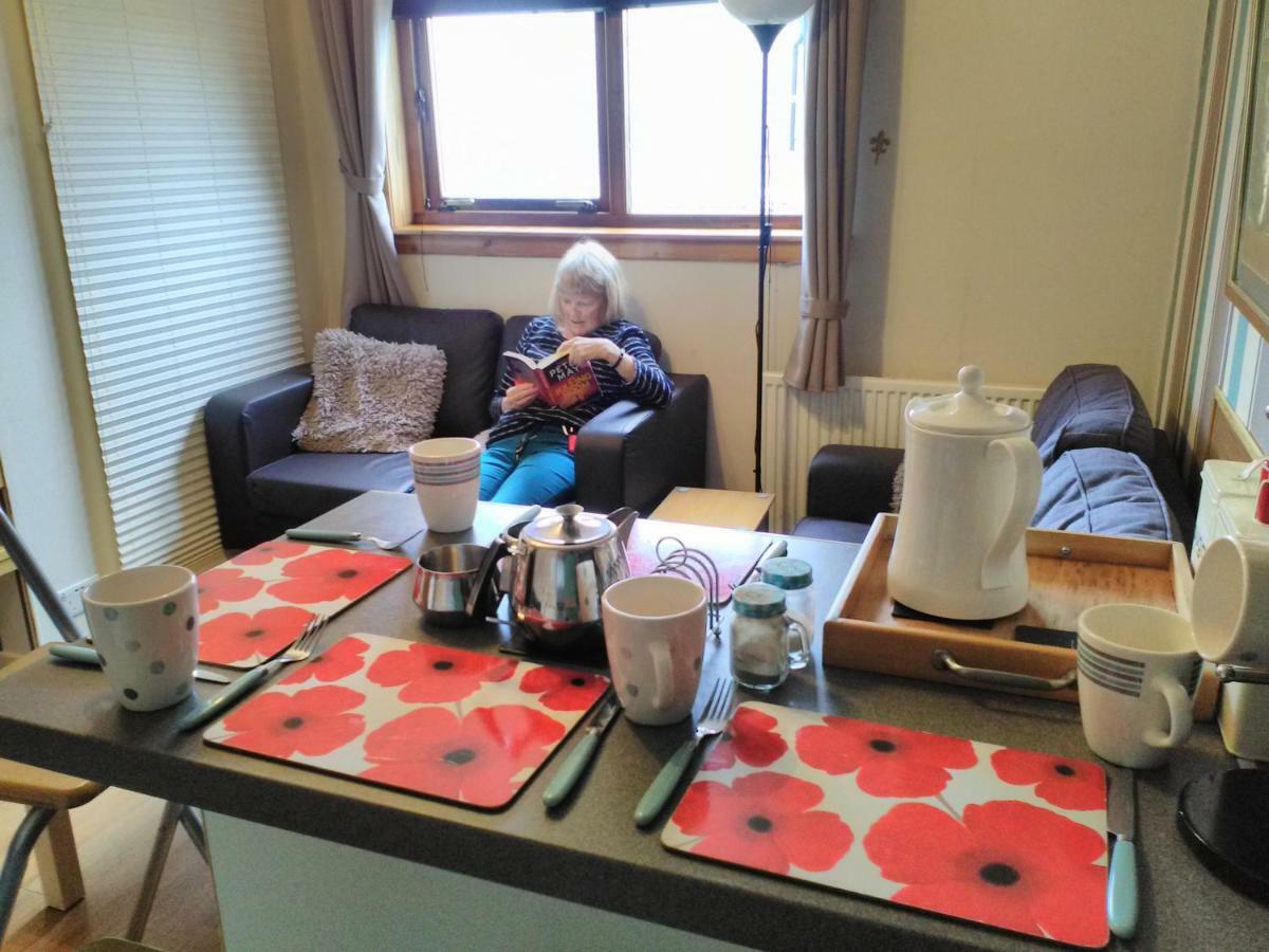 Kells Roadside Apartment Hamnavoe Bagian luar foto