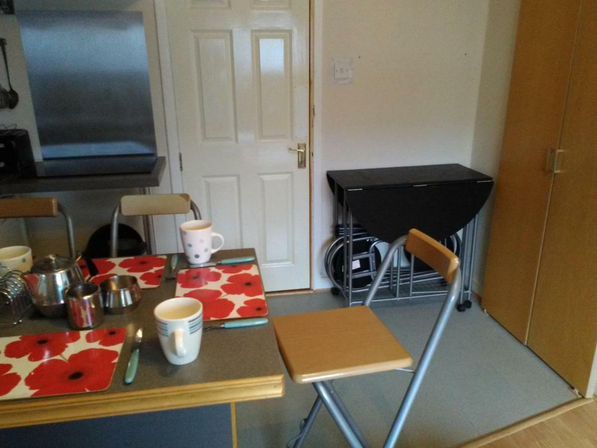 Kells Roadside Apartment Hamnavoe Bagian luar foto