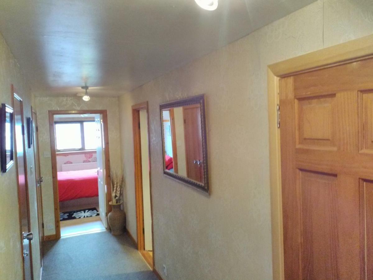 Kells Roadside Apartment Hamnavoe Bagian luar foto