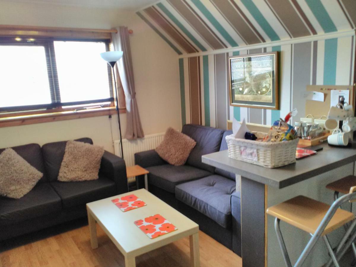 Kells Roadside Apartment Hamnavoe Bagian luar foto
